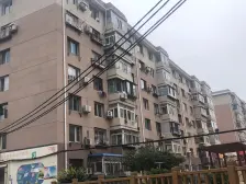 宏孚小区二楼两室一厅诚心出售总款低急售出行方便