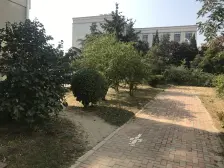 康馨园 三室南北通透 明厅装修好 保持干净采光好