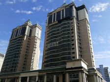 香榭丽苑 三室两厅双卫一厨 采光好 精装 电话联系