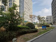 地铁口复式2层使用空间大装修保养好可办公,朝南