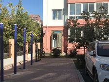 融顺小区 南北两室 1楼的房子 出门地铁口 步梯的房子