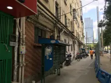 小陆家嘴地段,中间楼层,黄浦江双地铁口百米距离