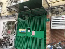 小陆家嘴地段,中间楼层,黄浦江双地铁口百米距离