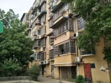 此房户型方正,采光充足, 交通便利, 配套设施齐全