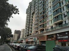 主城区少有户型 前后带院子 种花种菜养鱼年年有余