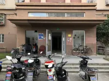 近周浦东,电梯,景观楼层,50万装修,拎包入住。