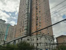 南京西路大平层,单价7万,出门梅陇镇恒隆,两梯三户,全明户型