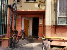 民生小区,卫生间明窗,中楼层有停车大院