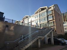 世纪花园B区三居室顶楼看房方便诚意售房