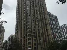 万达商圈 近轻轨 正规三房 业主诚心出售