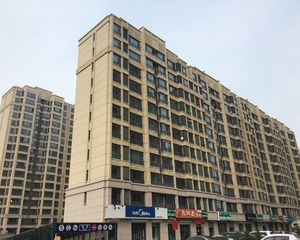 业主诚心出售 毛坯房 中间楼层 全天采光