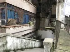 杨家坪 商圈 楼梯房2楼,出行方便,配套齐全 ..