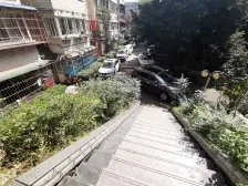 业主诚心出售,价格可谈,户型方正