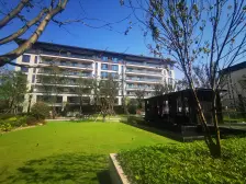 大平层小区,品质高,新小区,楼间距宽。