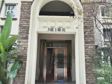 龙湖物业 装修带家具家电 拎包入住 交通方便