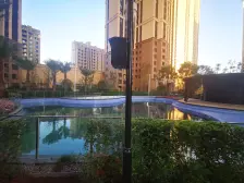 融创品质,自住装修,装修保养很好,小区环境好。