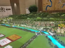 新优选联排别墅,带花园,多个露台,视野好。