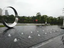 小区中庭清水上叠带80平方屋顶花园,