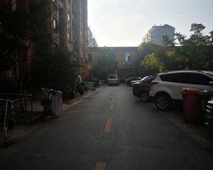 雅学苑 精装修 两室 诚心卖