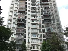 曾家三室户型方正 交通方便 菜市场药店齐全。。。。