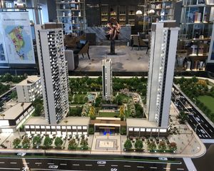 金投铂翠中央 3室2厅 南