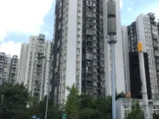 曾家三室户型方正 交通方便 菜市场药店齐全。。。。