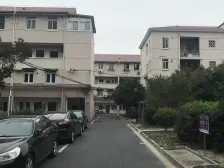 华宁路地铁口,总价低,配套好,适合居住或出租。