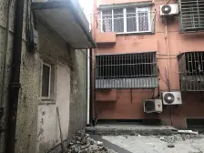 房东诚意出售,电梯房高楼层视野好,卧室采光明亮
