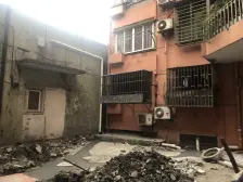 房东诚意出售,电梯房,精装修可以直接拎包入住