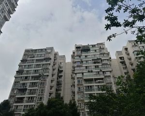 皇经嘉苑3室1厅东南