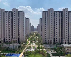 新上优质房源+精装房+产权车位+储物间