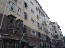 朝南正看小绿地花园,出门新华路,税费各付,随时看房