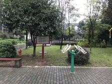 近西站,交通便利,配套齐全,适合居家。