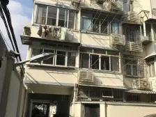 带车位 梧桐历史风貌区 翡悦里对面 一楼带12平方院子