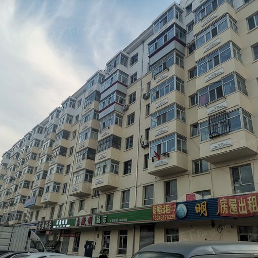 城安小区1室1厅1卫南北朝向2400.00元/月出租