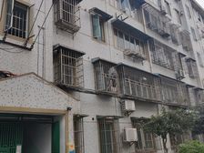 精装全明3房繁华地段