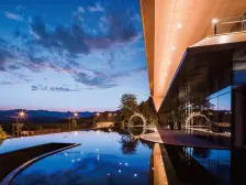 绿岛新区 卉森玥明台一期二房80万