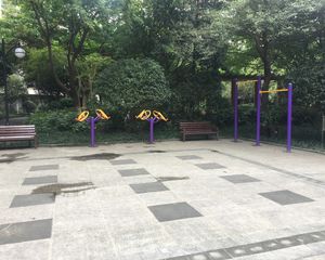 华宇阳光四季2室1厅东南