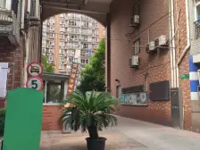 此房满五,老装修,南北户型全明,产权清晰,电梯房