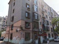 该房屋楼层低,出行方便,价格合适,还可议