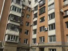 此房是70年产权,产权证满2年,配套设施齐全,诚心售