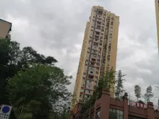 九公里轻轨站旁装修新楼龄新都和广场旁生活配套完善