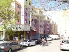 房主诚意出售,小区绿化好,停车方便,看房方便