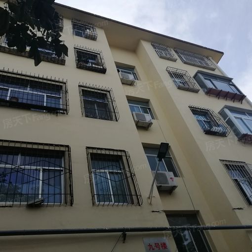 女子学院单位宿舍1室1厅1卫南北朝向2000.00元/月出租