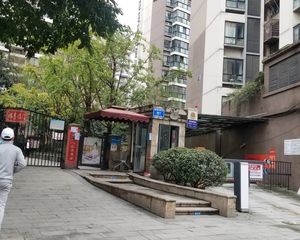 天晨花溪碧3室1厅东南