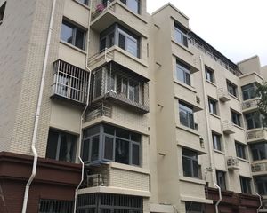 小街之春4室1厅南北