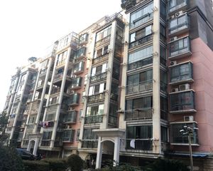 名仕花园 南北通透,采光好 装修好,环镜优美 视野好,诚心出售