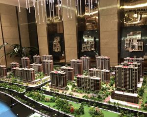 三室宽厅随时看房毛坯房。南北通透