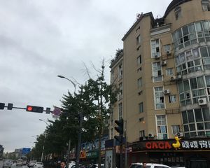 阳光华庭2室1厅东