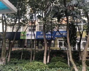 镇江路 59 泰兴路 三居室 满两年 户型方正